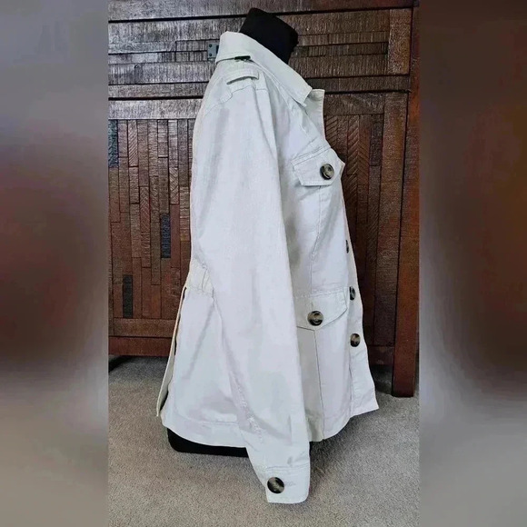 Cabi Kenya Jacket Women's Size Medium  Bone/Cream Coloured Utility Jacket - Picture 4 of 16
